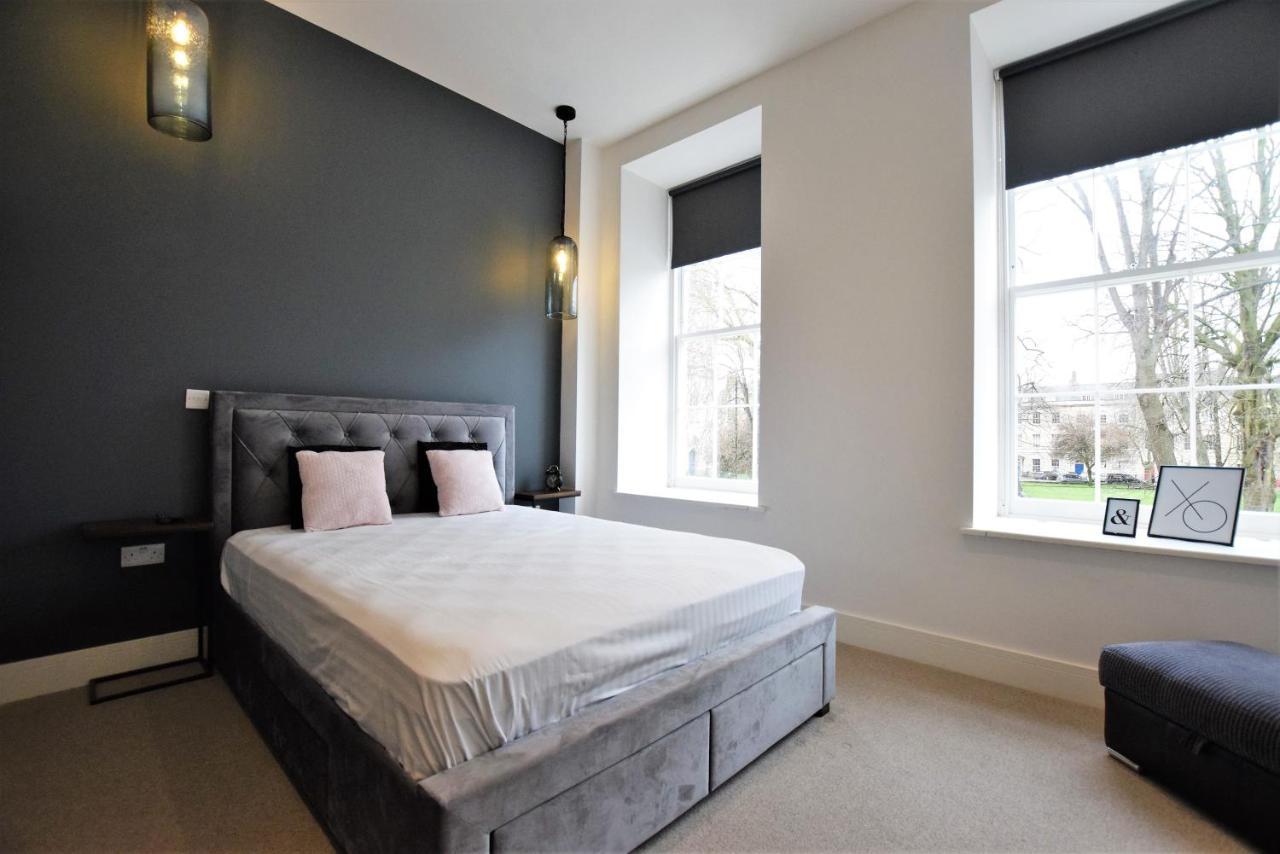 The Hubert - Your Apartment Bristol Bagian luar foto
