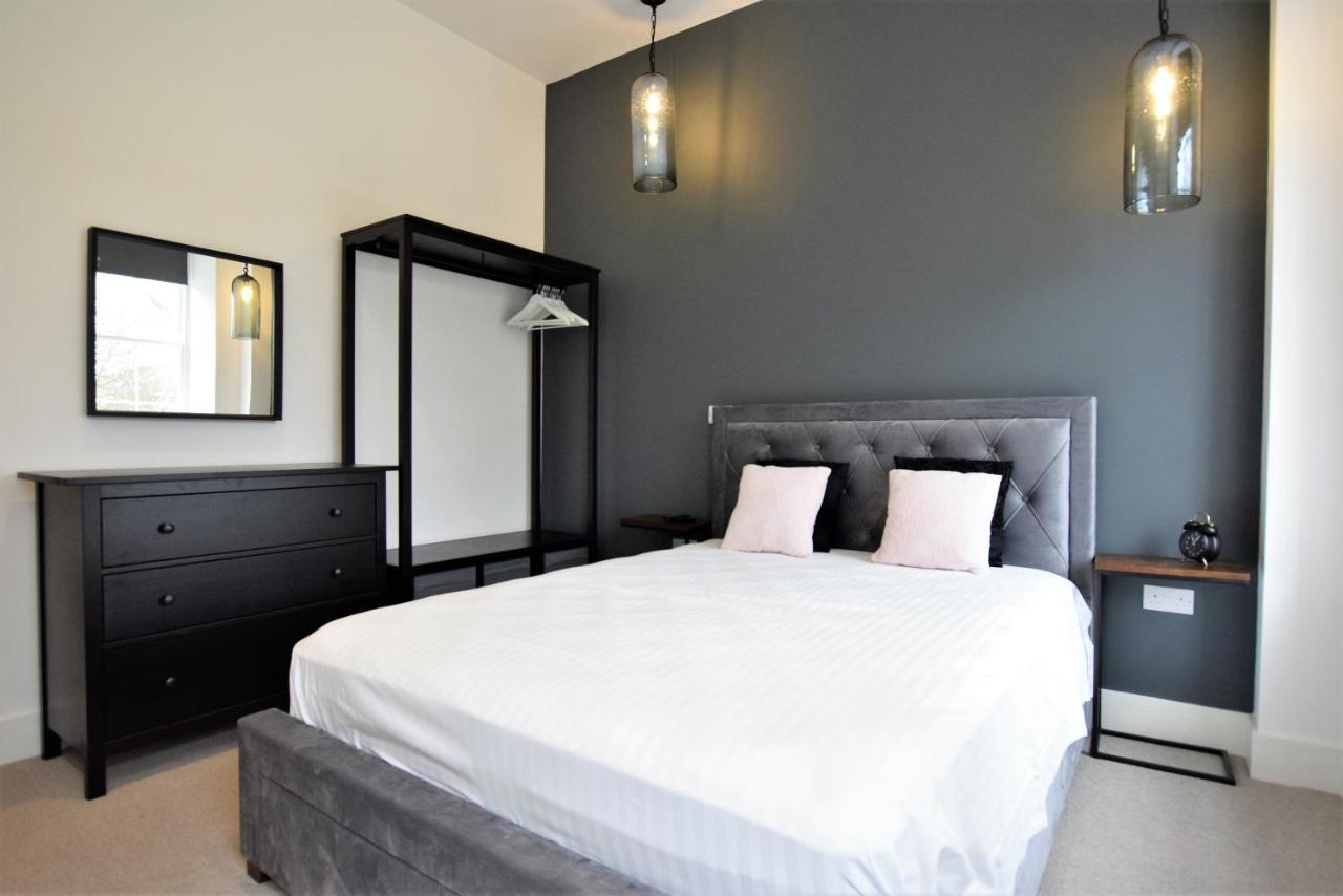 The Hubert - Your Apartment Bristol Bagian luar foto