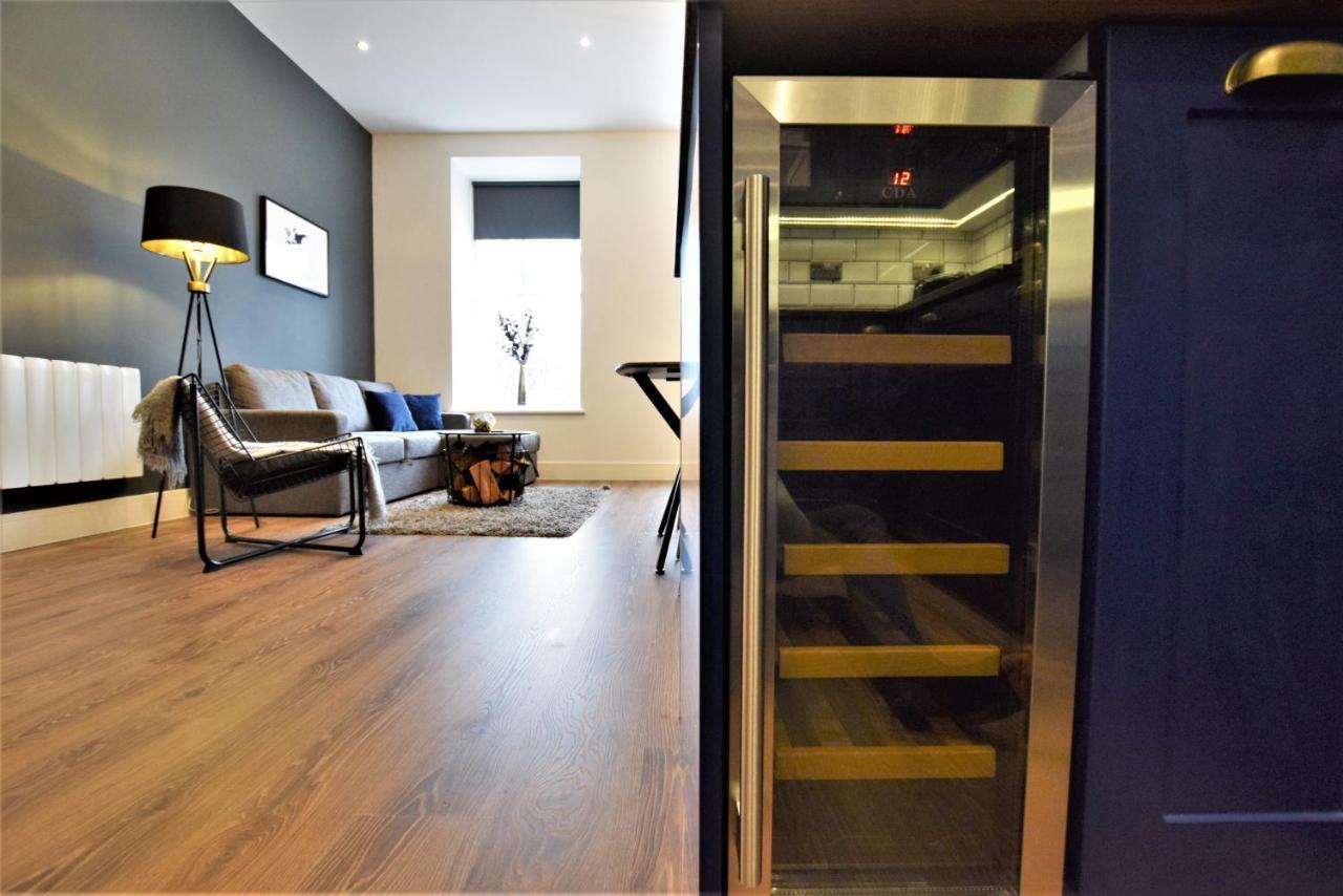The Hubert - Your Apartment Bristol Bagian luar foto