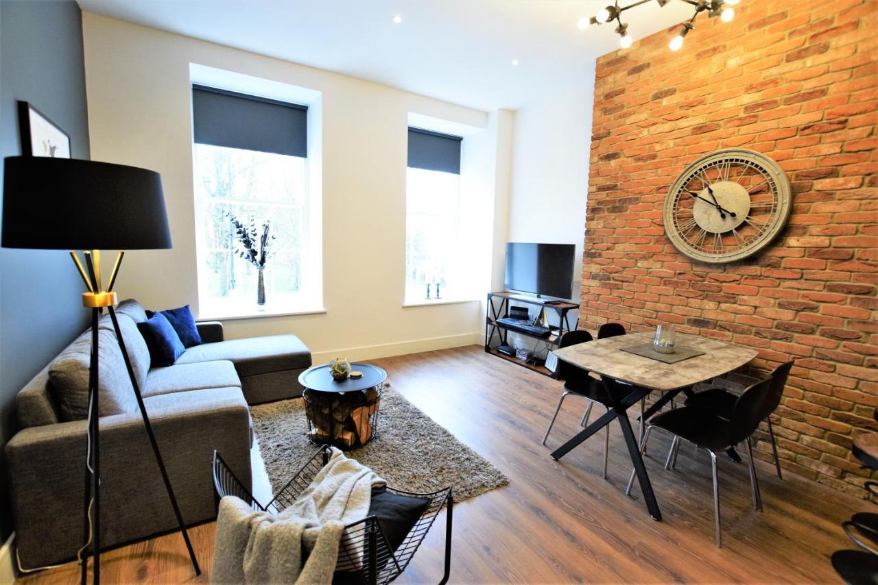 The Hubert - Your Apartment Bristol Bagian luar foto