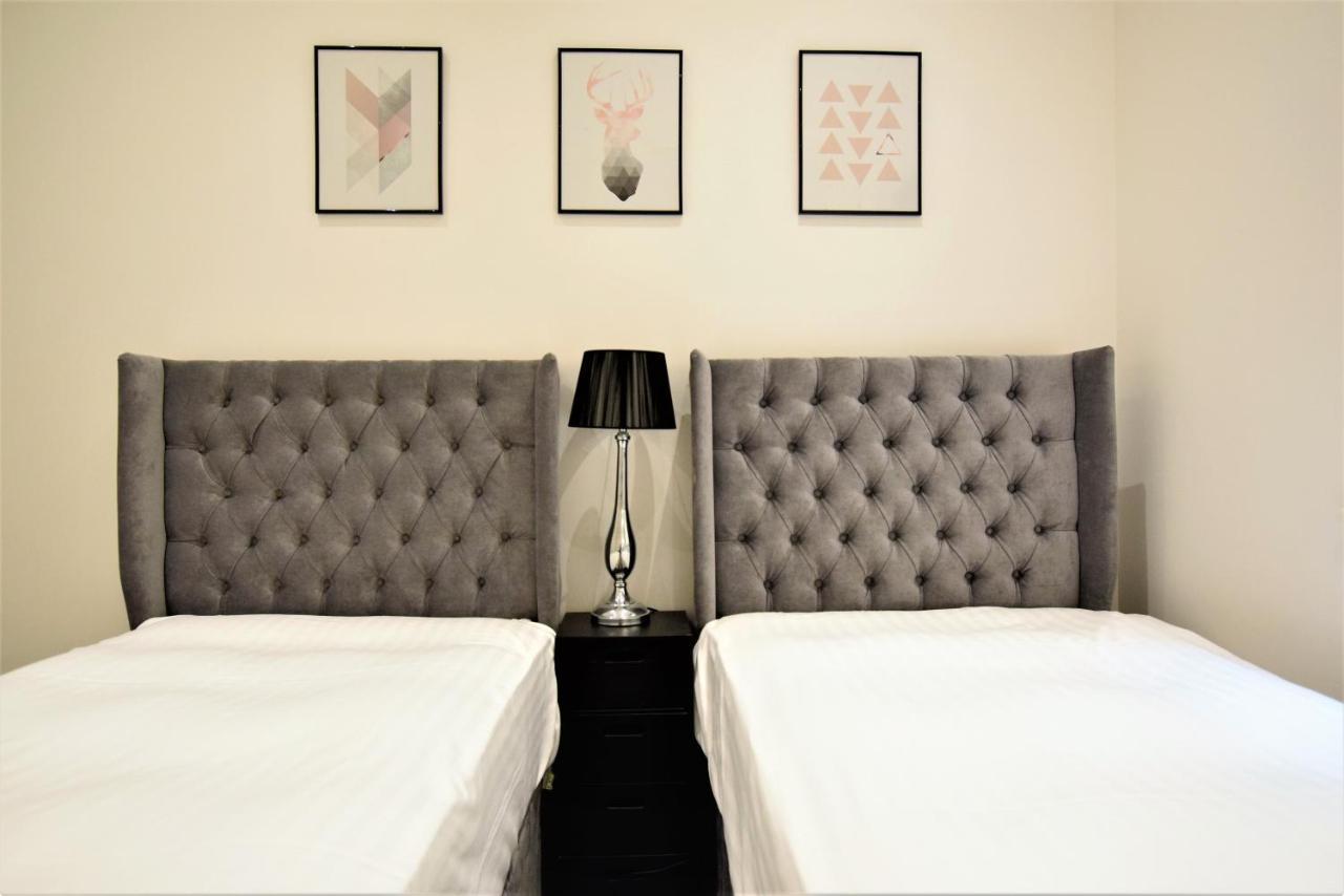 The Hubert - Your Apartment Bristol Bagian luar foto